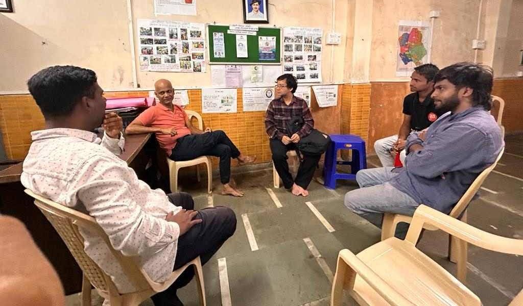 WRI Global meets Mumbai Living Lab: In December 2023, WRI Global member Hein Tun conducted an in-person visit to the Mumbai Lab, gaining valuable insights into their innovative living lab project. The Mumbai team and Tun explored various technical and capacity needs, including data storage solutions, and identified potential challenges to address proactively. This productive meeting laid the groundwork for future collaboration between WRI Global and the Mumbai team. 